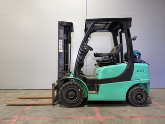 Gasstapler Yale YALE GLP25