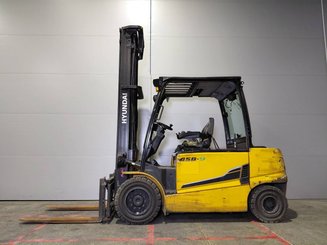 4-Rad Gabelstapler Hyundai 45B9