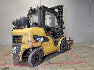 4-Rad Gabelstapler Caterpillar GP45NTD