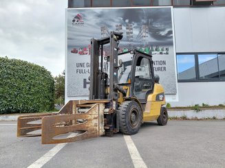 4-Rad Gabelstapler Caterpillar GP45NTD