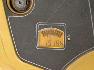 Niederhubwagen Fahrerstand Caterpillar NPV20N2