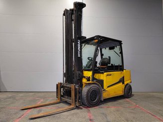 4-Rad Gabelstapler Hyundai 45B9