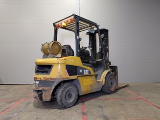 4-Rad Gabelstapler Caterpillar GP30NTD