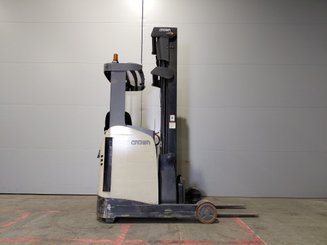 Schubmaststapler Crown ESR 5260