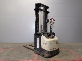 Hochhubwagen Crown ESI4000-14