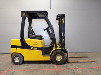 4-Rad Gabelstapler Yale GDP25
