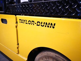 Schlepper Taylor Dunn TT-316-36  - 8