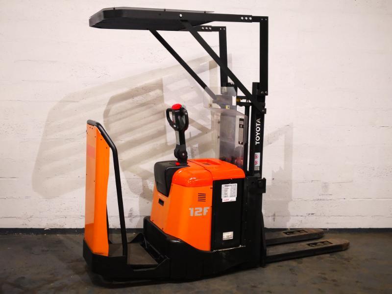Hochhubwagen Fahrerstand Toyota 7SLL12.5F - 1