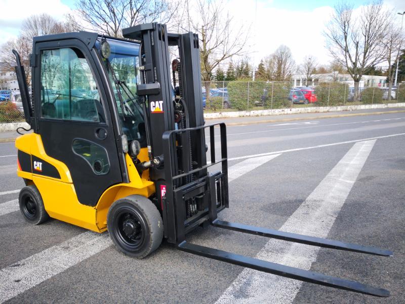 4-Rad Gabelstapler Caterpillar GP25N2 - 1