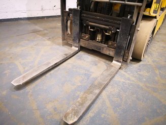 4-Rad Gabelstapler Caterpillar EC25N