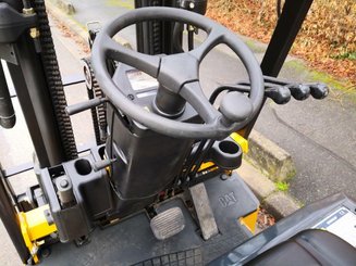 4-Rad Gabelstapler Caterpillar EC25N