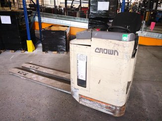 Niederhub-Kommissionierer Crown RT3020 - 1