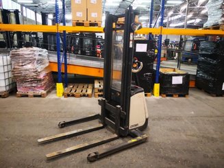 Mitgänger-Spreizenstapler Crown ST3000-1.0 - 5