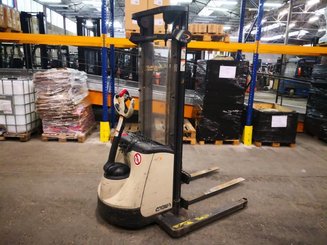 Mitgänger-Spreizenstapler Crown ST3000-1.0 - 1