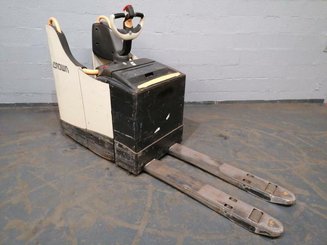 Niederhubwagen Fahrerstand Crown WT3040