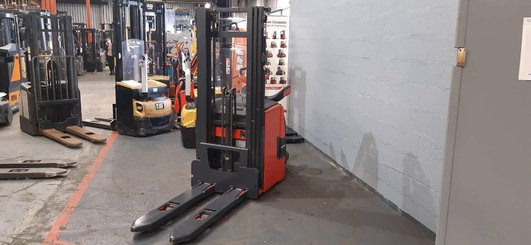 Hochhubwagen mit Deichsel Fenwick L16AP - 4
