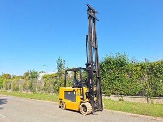 4-Rad Gabelstapler Caterpillar EC55N