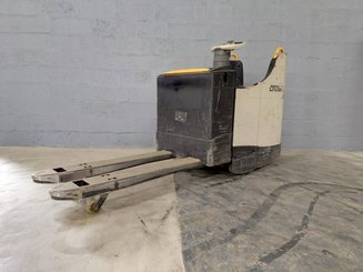 Niederhubwagen Fahrerstand Crown WT3040