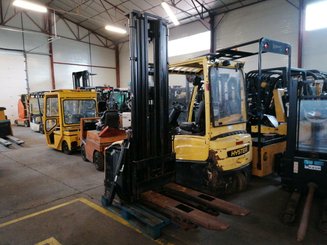 Hochhubwagen mit Deichsel Caterpillar NSP16N - 1