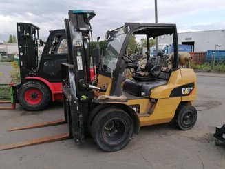 4-Rad Gabelstapler Caterpillar GP40N