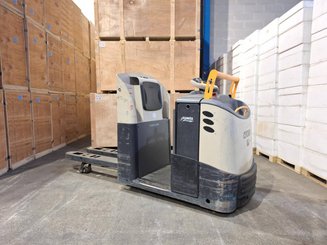 Niederhub-Kommissionierer Crown GPC3020