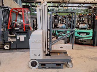 Senkrechtlift JLG 20MVL