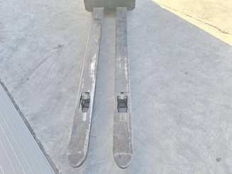 Niederhub-Kommissionierer Caterpillar N020NE