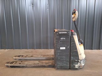 Niederhubwagen mit Deichsel Crown WP3080