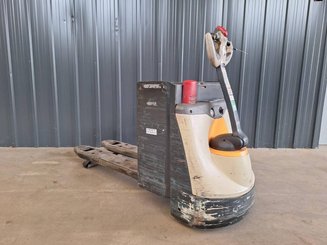 Niederhubwagen mit Deichsel Crown WP3080