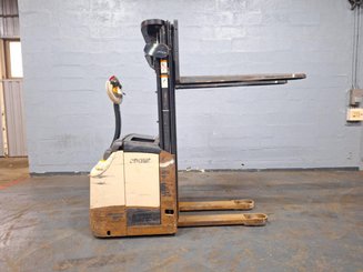 Hochhubwagen mit Deichsel Crown ES4000-1.2