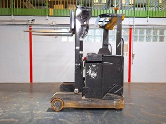 Schubmaststapler Caterpillar NR16N2