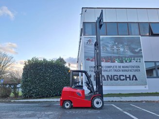 4-Rad Gabelstapler Hangcha AE30