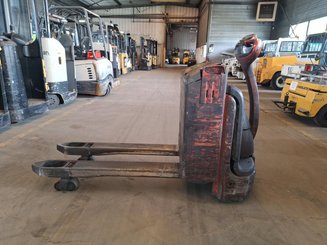 Niederhubwagen mit Deichsel Fenwick T18