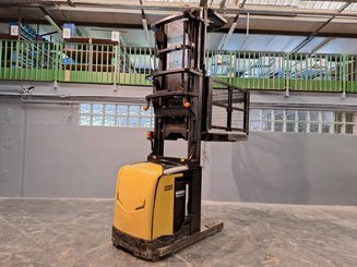 Hochhub-Kommissionierer Caterpillar NOH10N