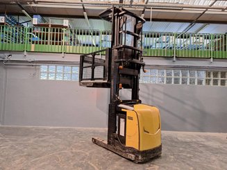 Hochhub-Kommissionierer Caterpillar NOH10N