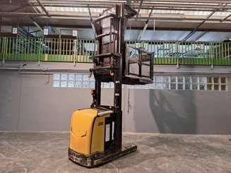Hochhub-Kommissionierer Caterpillar NOH10N