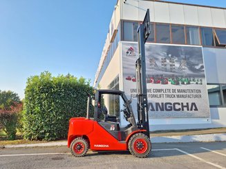 4-Rad Gabelstapler Hangcha XF50D