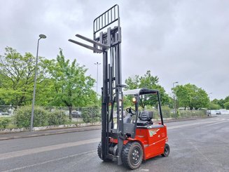 4-Rad Gabelstapler Heli CPD30