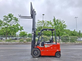 4-Rad Gabelstapler Heli CPD30