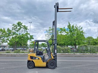 4-Rad Gabelstapler Caterpillar GP20NT
