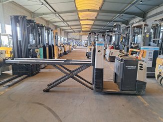 Niederhub-Kommissionierer Crown GPC3055-2.0