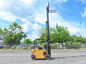 4-Rad Gabelstapler Caterpillar EP25K-PAC