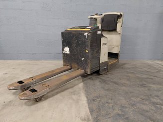 Niederhubwagen Fahrerstand Crown WT3040 2.00
