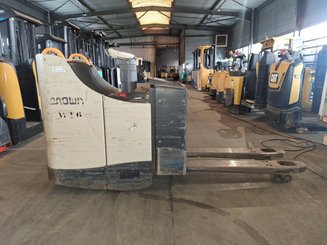Niederhubwagen Fahrerstand Crown WT3040 2.00