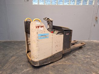 Niederhubwagen Fahrerstand Crown WT3040 2.00