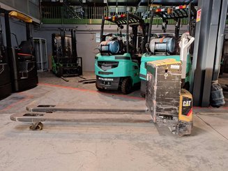 Niederhubwagen mit Deichsel Caterpillar NPP20N2