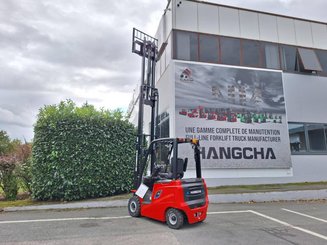 4-Rad Gabelstapler Hangcha AE18