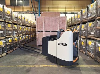 Niederhubwagen Fahrerstand Crown WT3040 - 6