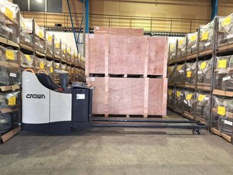 Niederhubwagen Fahrerstand Crown WT3040 - 2