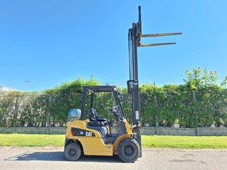 4-Rad Gabelstapler Caterpillar GP20NT